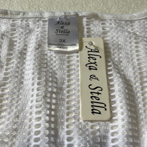 Alexa & Stella white coverup - Picture 3 of 3